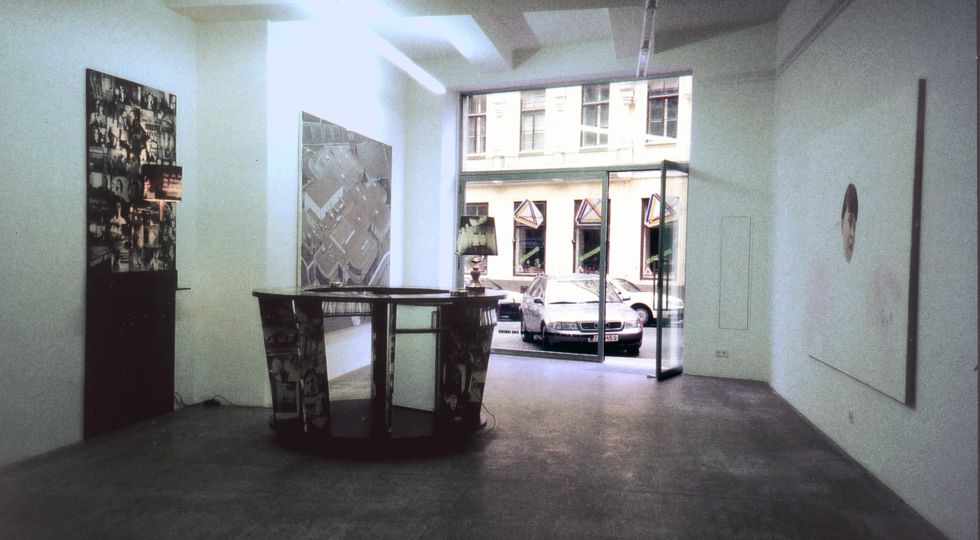 Kerstin-Engholm-Galerie-Wien-1999-Monika