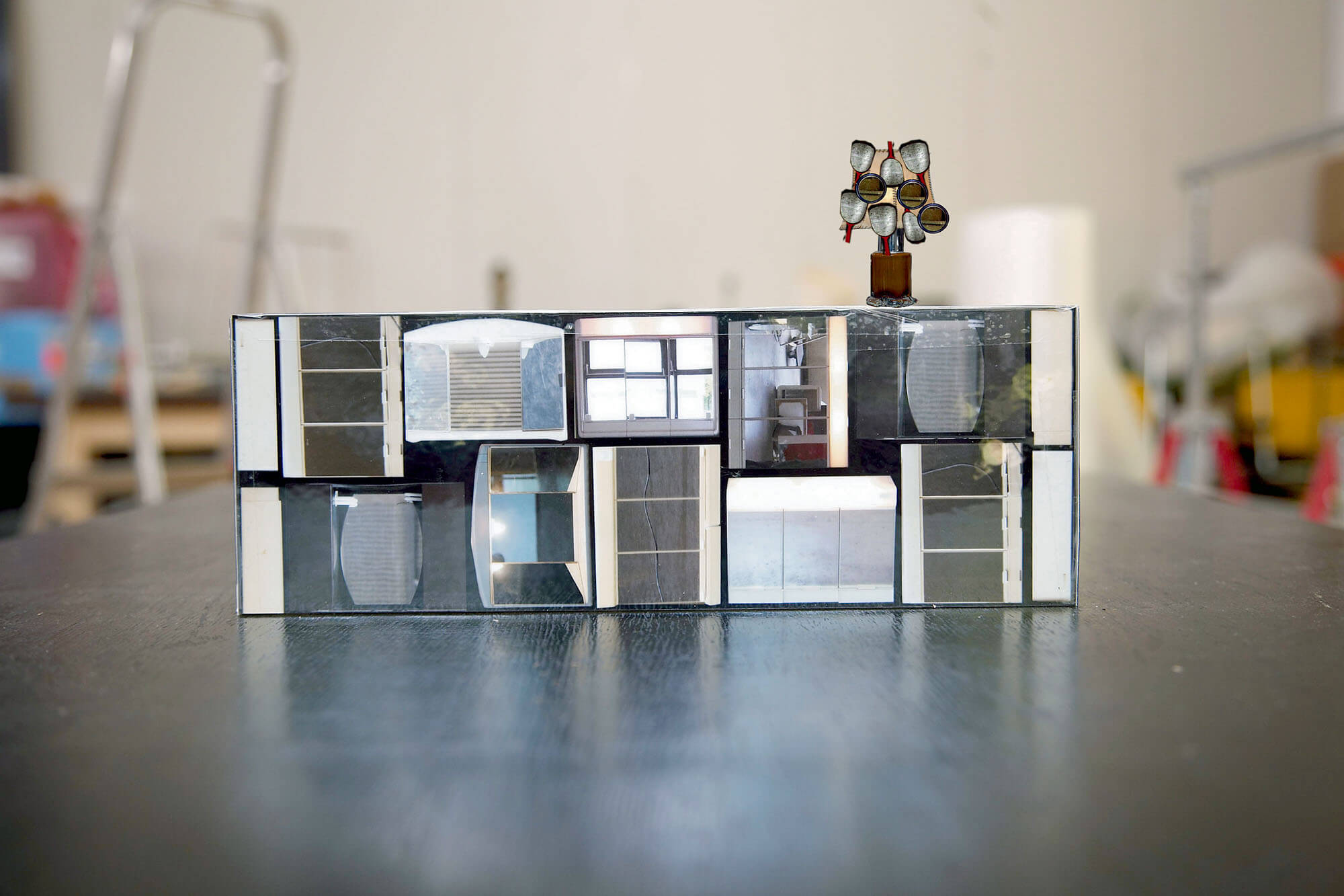 Luhmanneck-remix-cities-of-gold-and-mirrors-2011-model-1