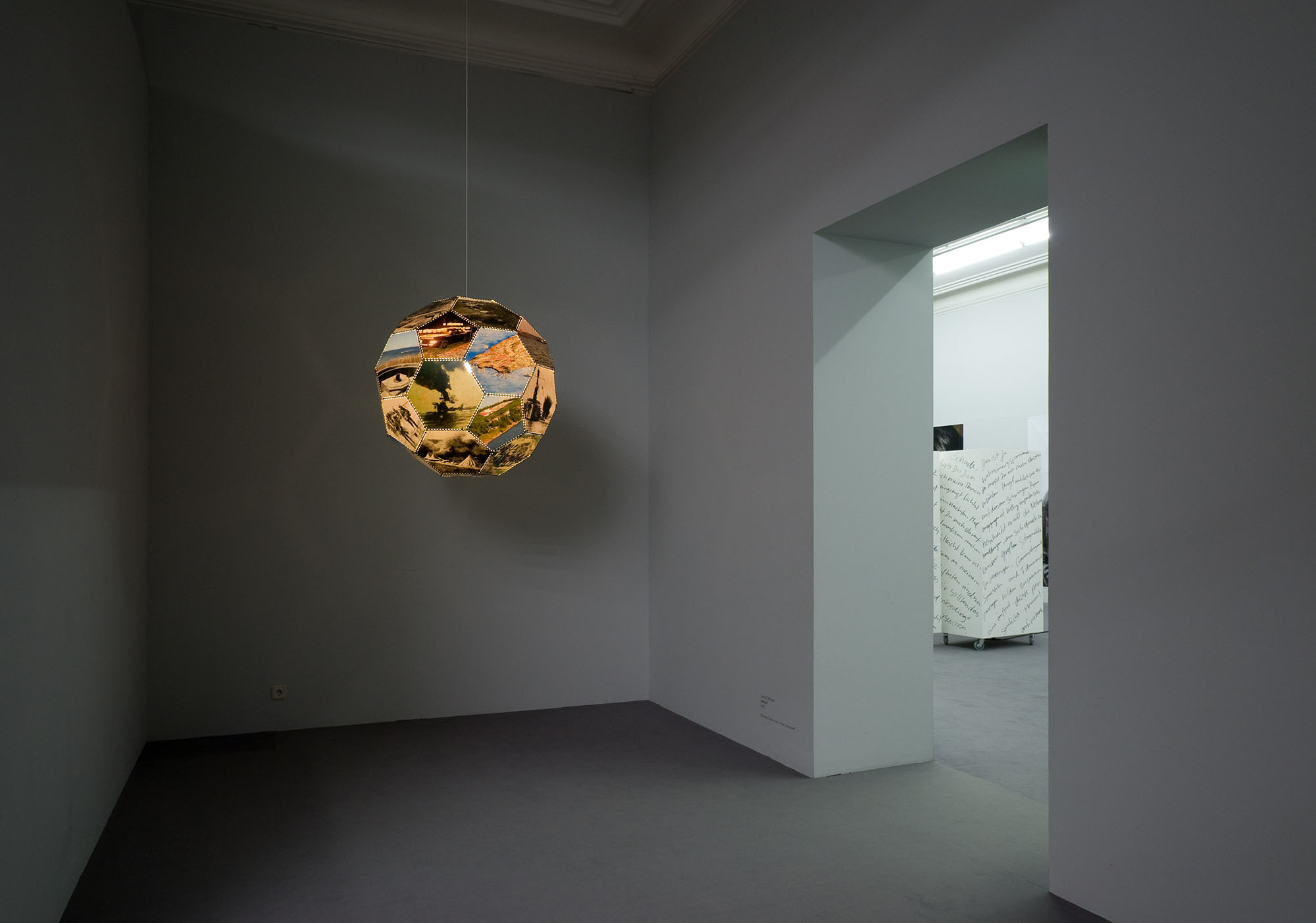 galipoli-projekt-graz-2008-lampe-detail