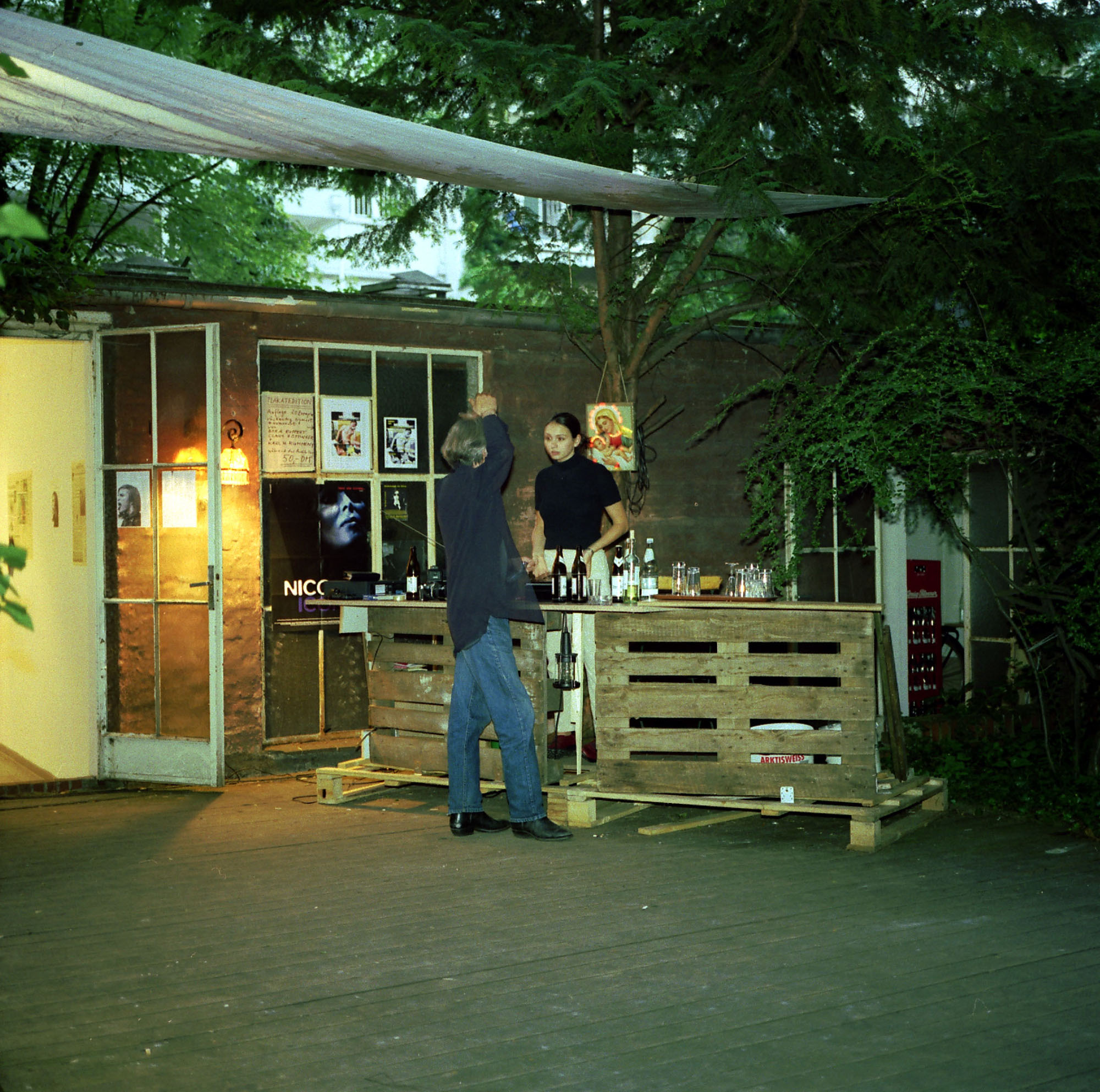 joe-parkhaus-2000-bar