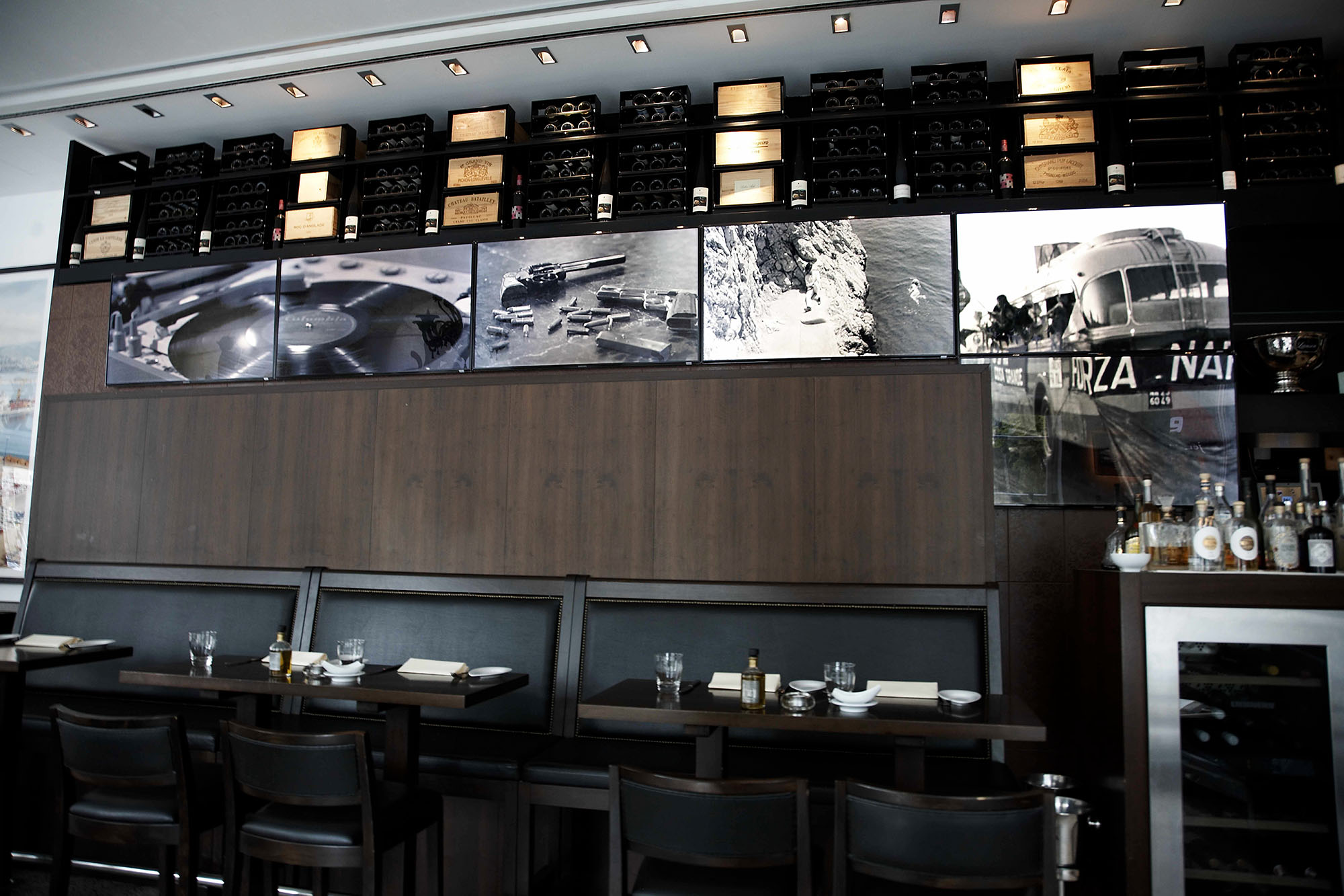 monkeys-south-2013-side-screens